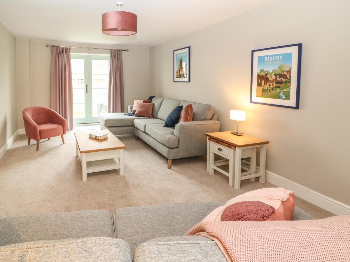 9 Windrush Heights Vila Burford Exterior foto