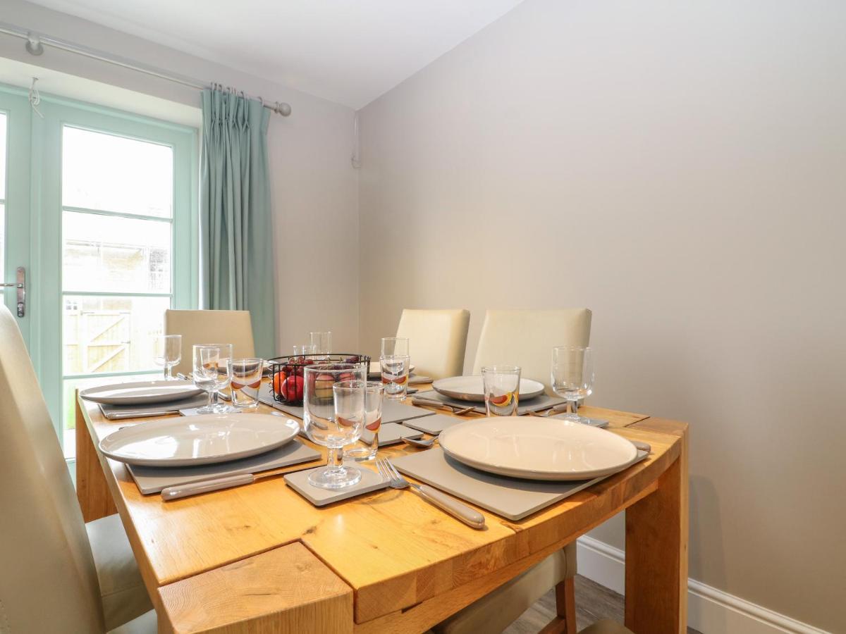 9 Windrush Heights Vila Burford Exterior foto